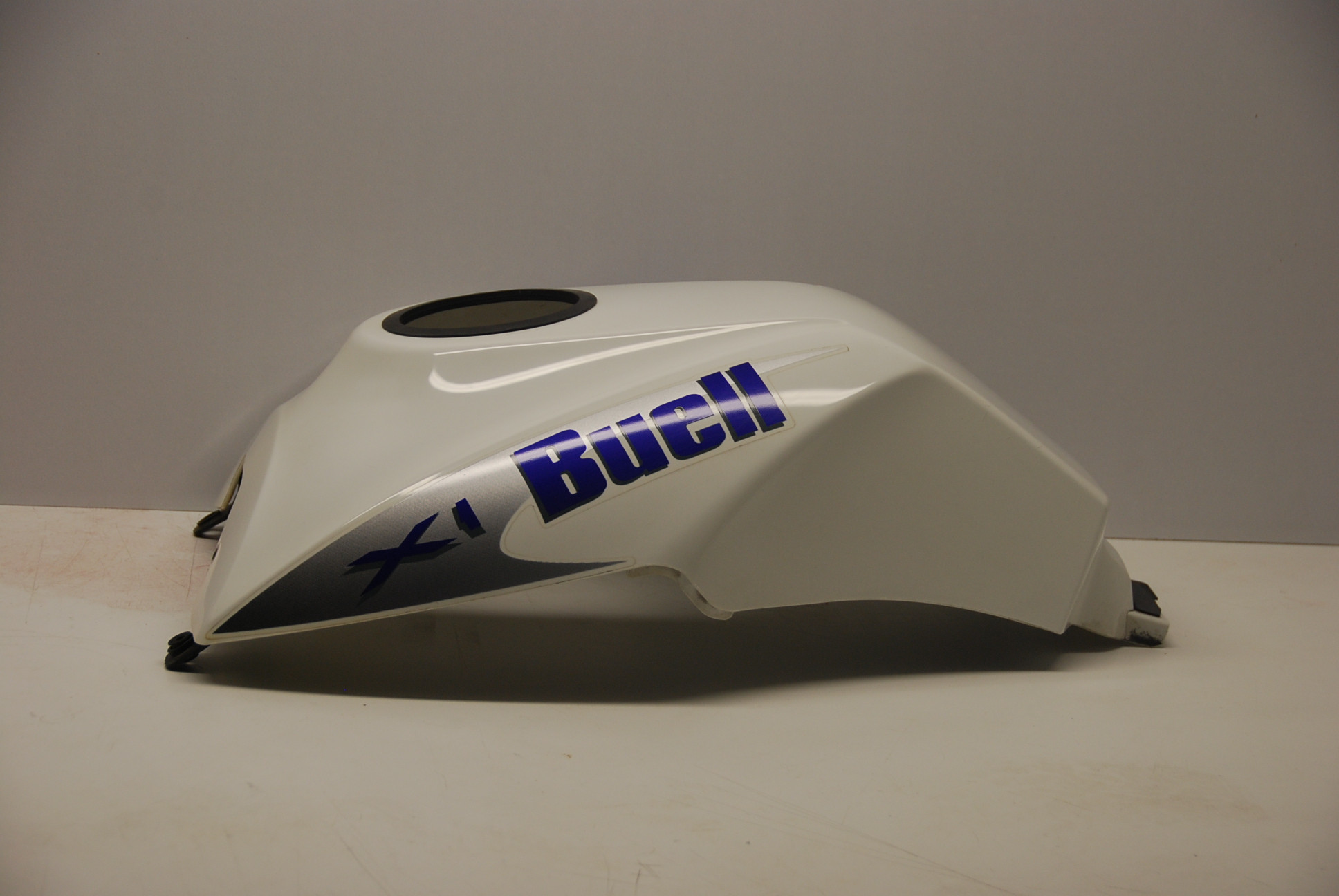 Buell X1 Lightning 20022004 Tankschutz (Fuel tank cover) 201480854 eBay